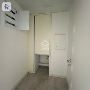 Spacious Apartment in Empire Square Resim 8