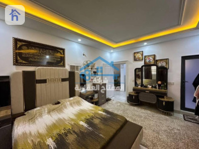 Spacious house with garden Image 10