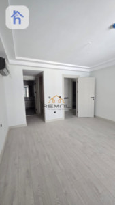 Spacious Apartment with 2 bedrooms image 4
