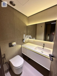 Bright and Spacious Rental Apartment Image 7