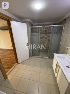 Modern Apartment image 8