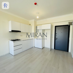 Modern 1 Bedroom Apartment - Floor 7 image 2