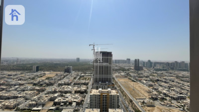 Luxurious 40th Floor Apartment for Rent Image 10
