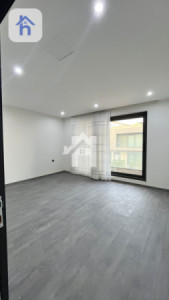 Modern House with 4 Bedrooms Image 12