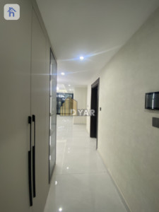 بە شێوەیەکی نایاب بە ٣ ژووری نوستن وێنە 7