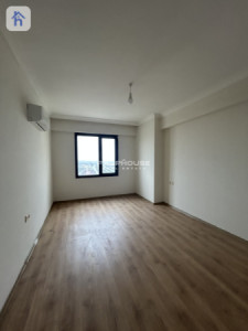 شقة عصرية بـ 3 غرف نوم للإيجار صورة 5