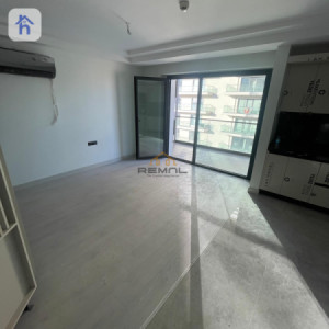 Modern Apartment image 3