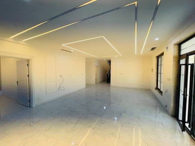 House (250m²) Image 9