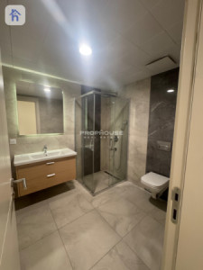 Luxury Living in Empire Square image 9