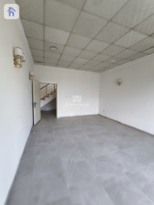 One Floor House image 2
