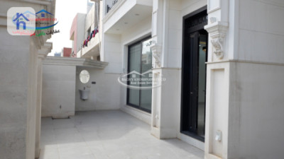 Spacious House with 4 Bedrooms, Erbil image 2
