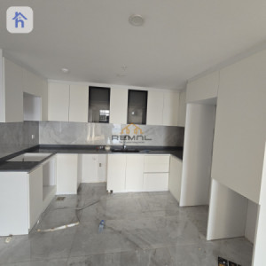 Modern 2 Bedroom Apartment in Empire Pearl Towers image 2