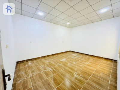 Spacious House with 5 Bedrooms Image 6