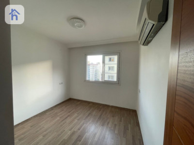 Elegant 3-Bedroom Flat in Empire Royal Resim 10