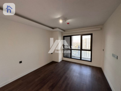 Cozy 1-Bedroom Apartment on High Floor image 2