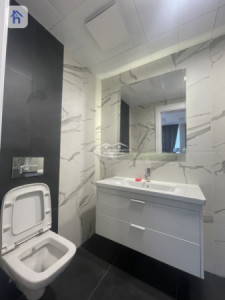 Studio Apartment Image 7