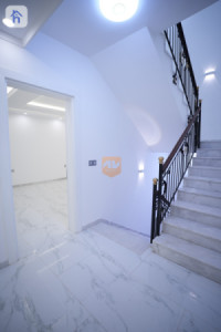 Modern 5-bedroom house for rent image 25