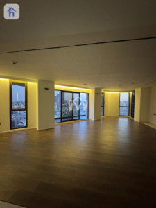 Modern Apartment with Stunning Views Image 7