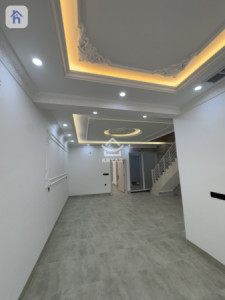 Modern 4 Bedroom House image 3