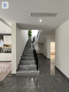 Beautiful 5-Bedroom Home in Erbil image 10
