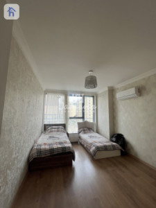 Modern Apartment with 2 Bedrooms Image 5