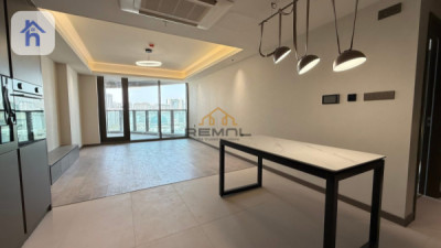 Modern Apartment in Prime Location Resim 3