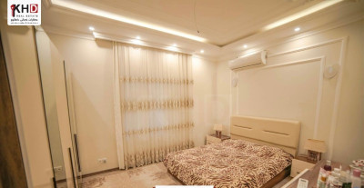Luxurious House with Multiple Bedrooms Image 18