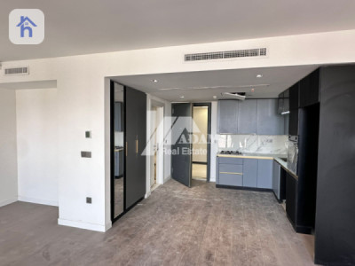 Bright and Spacious Apartment image 2