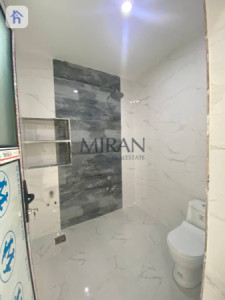 خانوویەکی ڕەسەن لە شوێنێکی نایاب وێنە 13