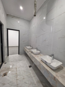 Corner Showroom image 24