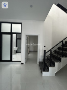 Two Floor House image 5
