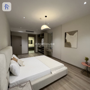 Elegant 2BR Apartment with City Views image 10