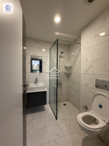 Chic Apartment with 1 Bedroom image 5