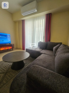 Modern Apartment image 2