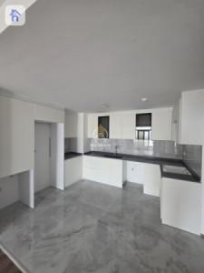 Modern Apartment in Empire Pearl Towers image 1