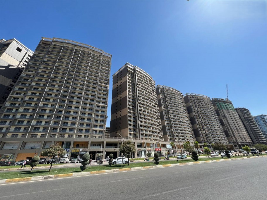 Luxurious Studio Apartment in Empire Pearl Towers Resim 6