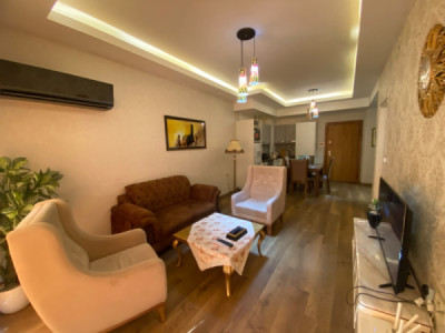 Modern Apartment image 5