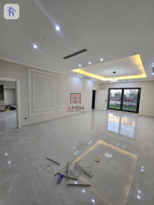 Spacious house with 4 bedrooms image 8