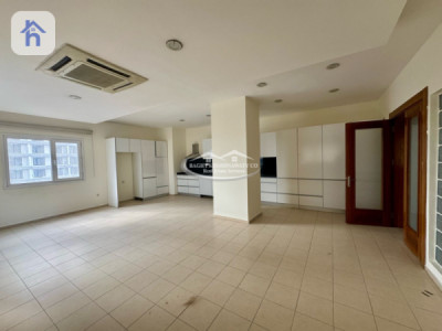 Luxurious apartment in prime location Image 5