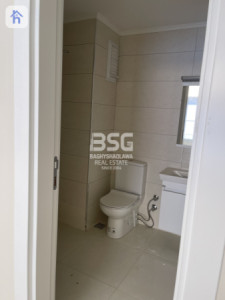 Spacious Apartment Image 8