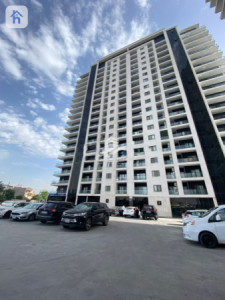 Elegant 1-bedroom apartment Image 3