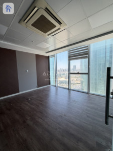 Modern Office Space in Empire Business Towers Resim 4