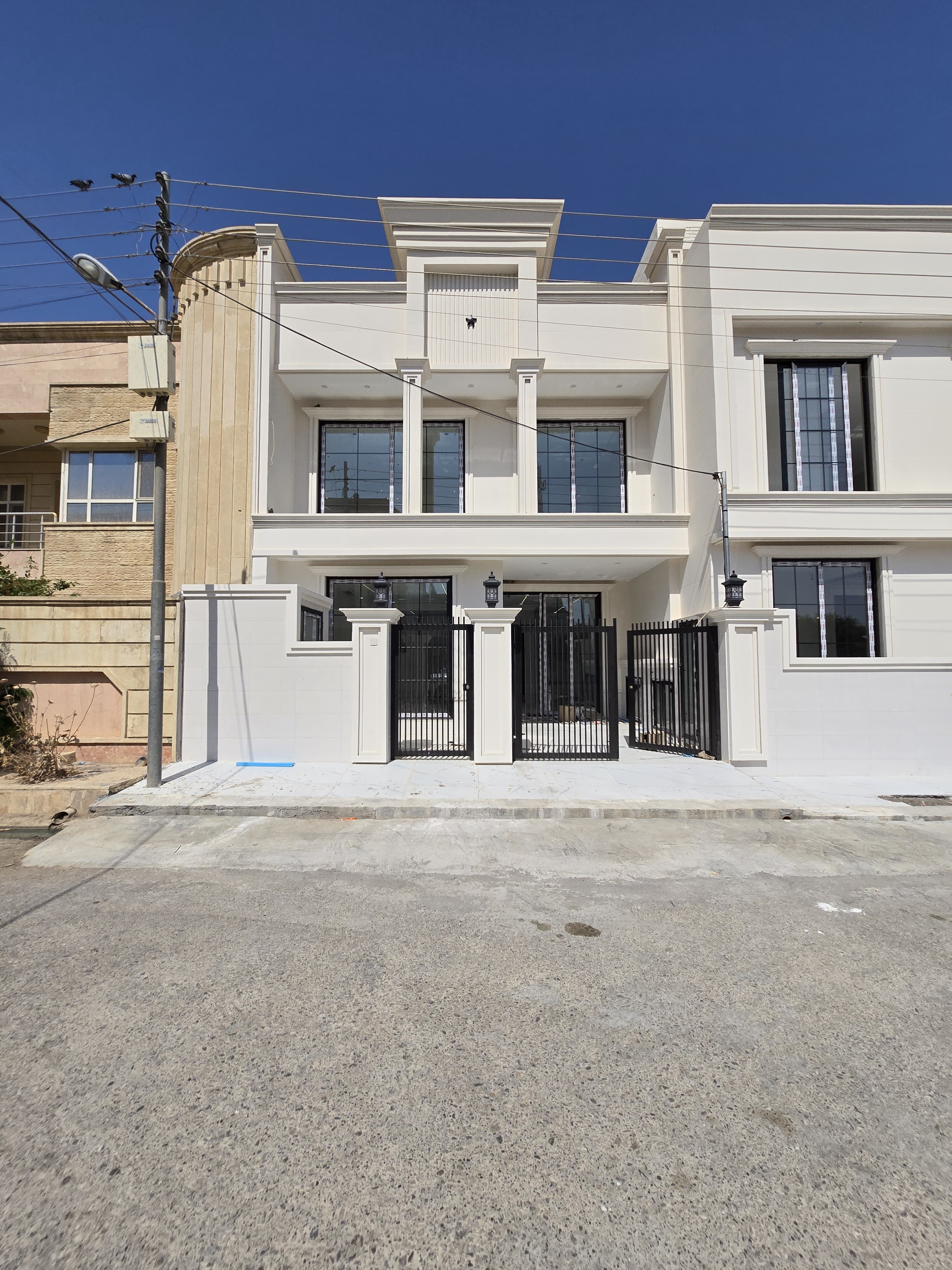 modern house for sale in cash