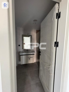Modern 2-Bedroom Apartment image 7