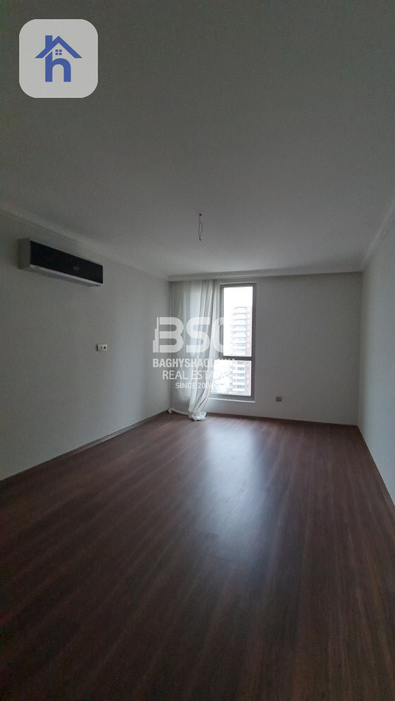 Spacious 6 Bedroom Apartment Resim 2