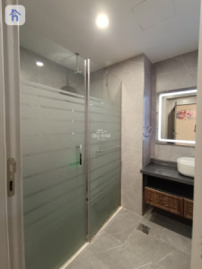Modern Apartment in Sky Towers image 4