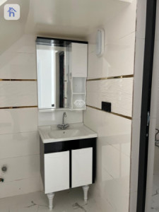 Spacious house with multiple rooms Resim 12