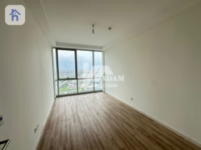 Spacious apartment in Empire Square Image 6