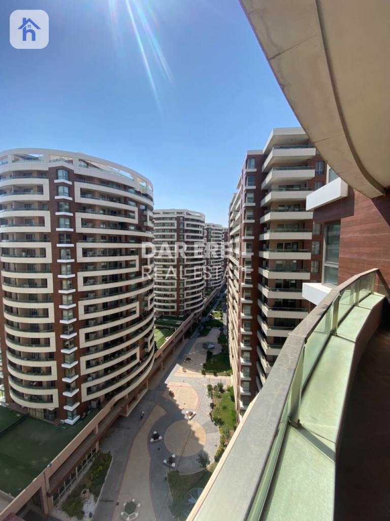 Spacious 3-Bedroom Apartment with Stunning Views Resim 2