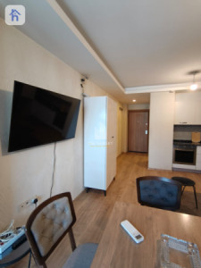 Modern Apartment in Star Towers Image 7
